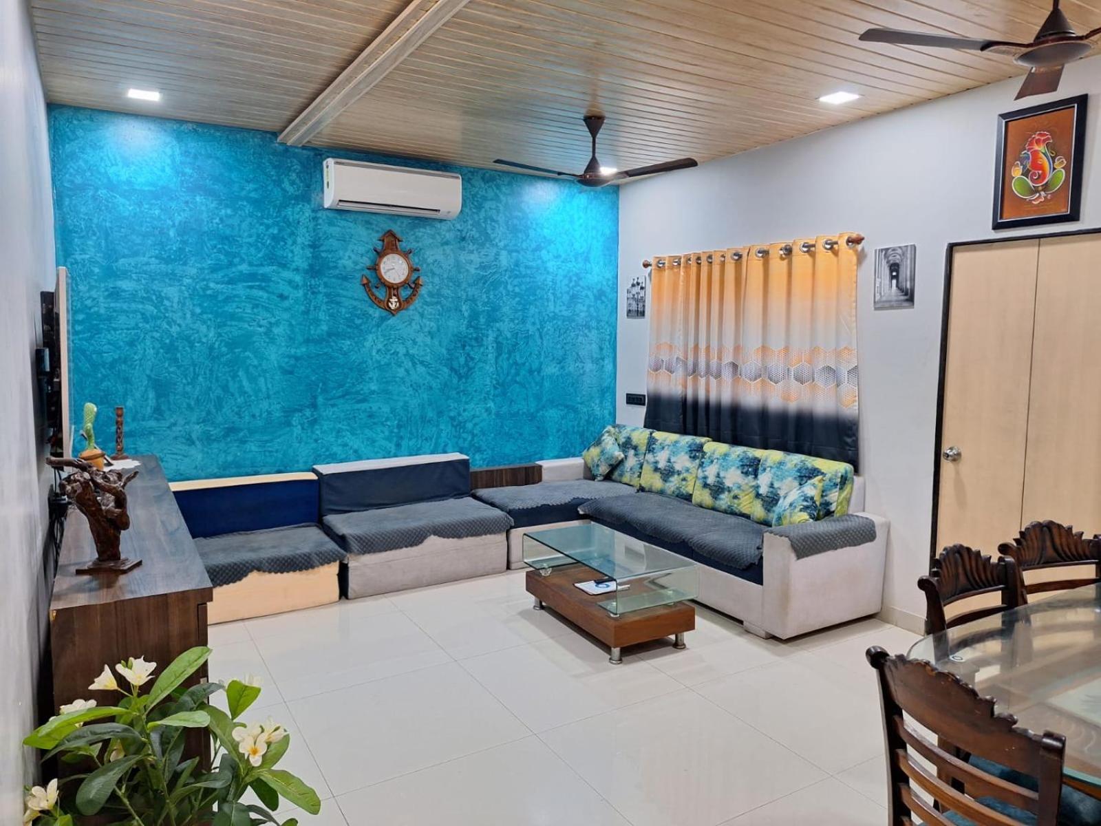 Coastal Bay Inn Алибаг Экстерьер фото
